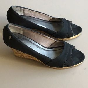 🔥Clearance Final Price 🔥Life Stride Peep Toe Wedges Size 8.5